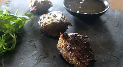 Tandoori pigeon breast, black lentils, kachumber salad and naan bread 